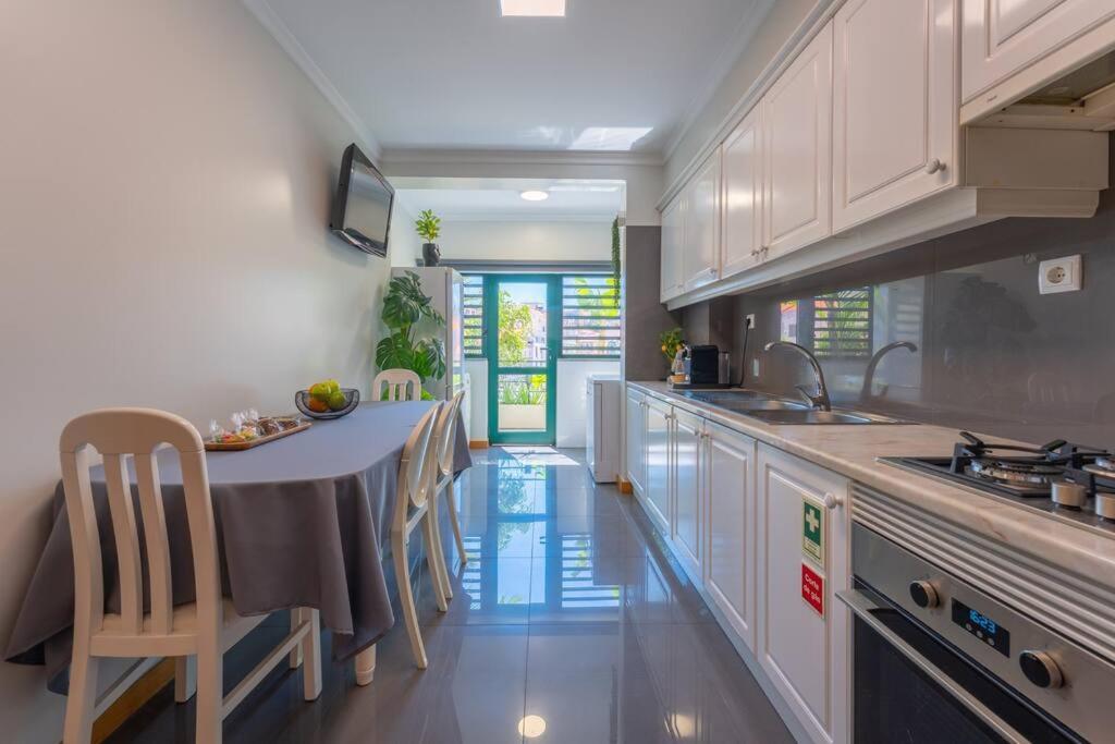 Super Anadia - Olive Apartment Funchal  Bagian luar foto